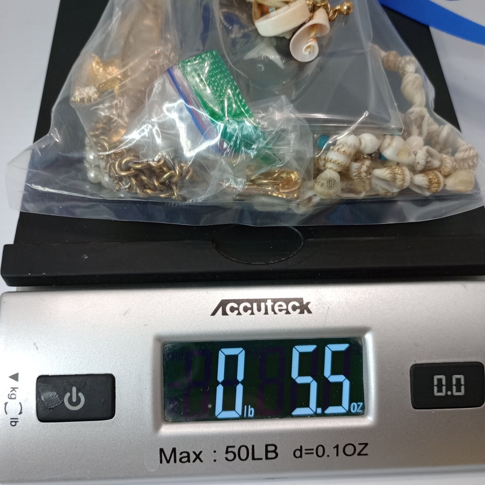 1/4 lb+‎ Jewelry Lot Jar Mixed Beach & Ocean Theme resell, craft or wear - Picture 15 of 16